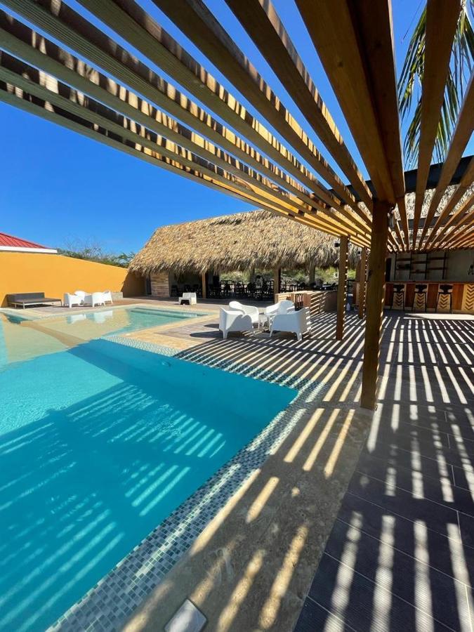 Hotel Sand Bay ปุนตารูเซีย ภายนอก รูปภาพ